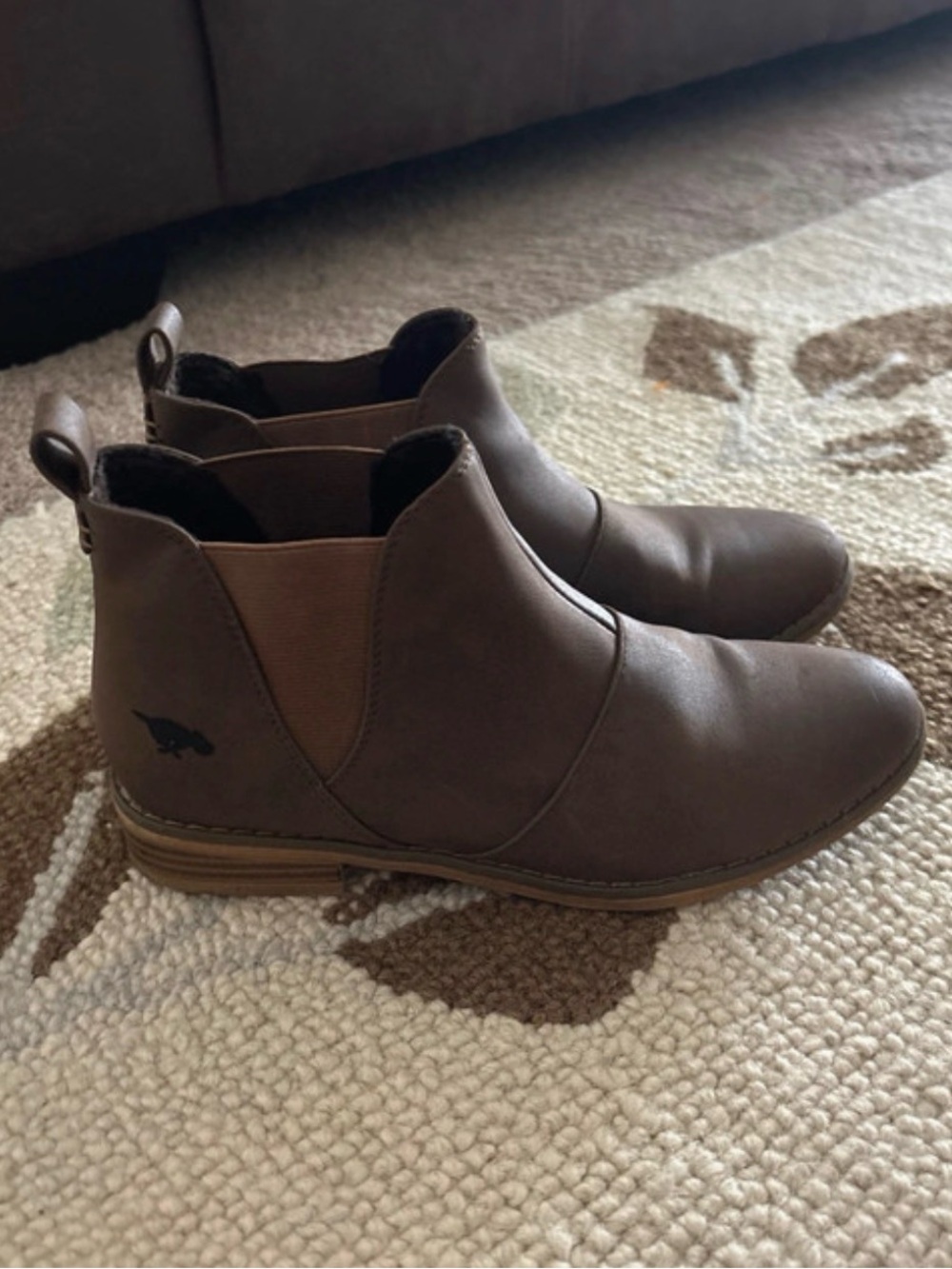 Rocket Dog Brown Chelsea Ankle Boots - Women size 6.5